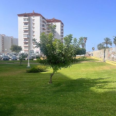 Apartamento En Primera Linea De Playa Valdemar 1 Apartment El Puerto de Santa Maria Exterior photo